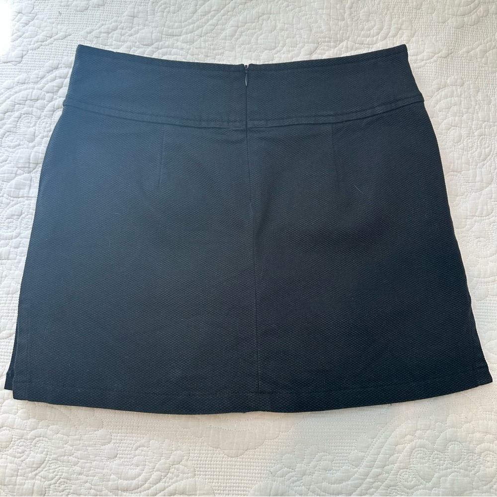Boston Proper Black Mini Skirt. Size: 4. - Picture 6 of 9